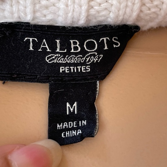 💕💕 Vintage Talbots Cream / Off-White Thick Sweater Size: Medium petite - Picture 5 of 10